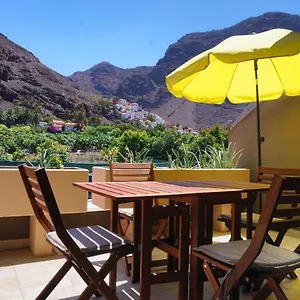 https://apartamento-playa-calera.in-canary-islands.com
